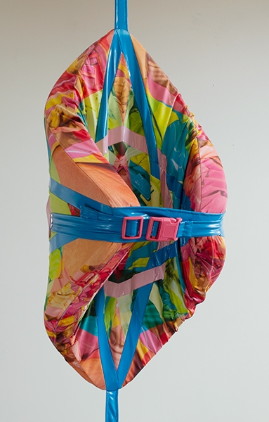 https://www.nikkivanzanten.com:443/files/gimgs/th-50_600 Doc Mannequin Front_v2.jpg